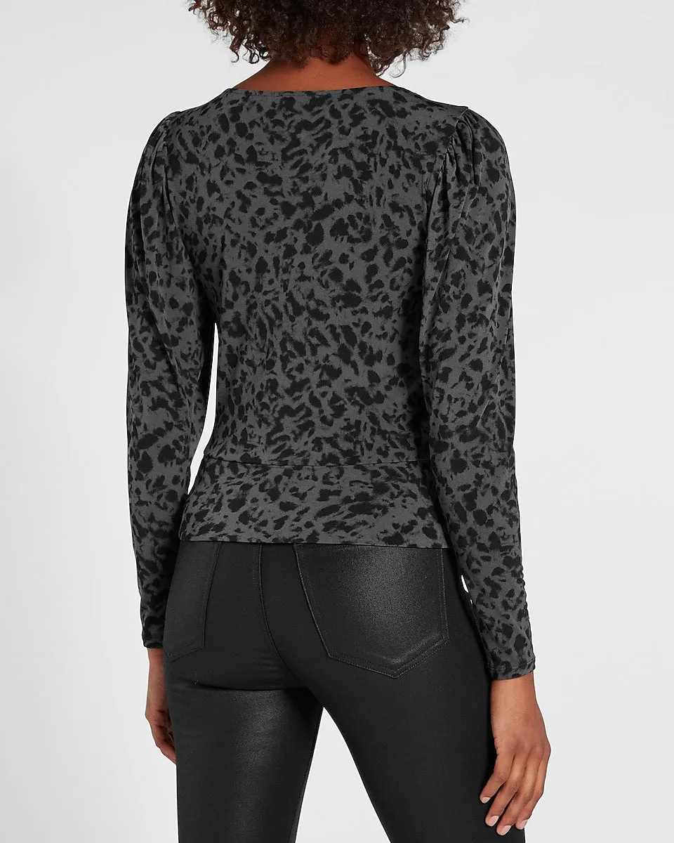 Animal Print Twist Front Puff Sleeve Tee in Black Print